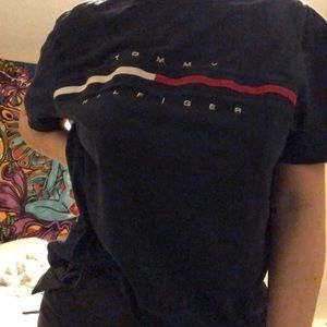vintage tommy hilfiger tee!!